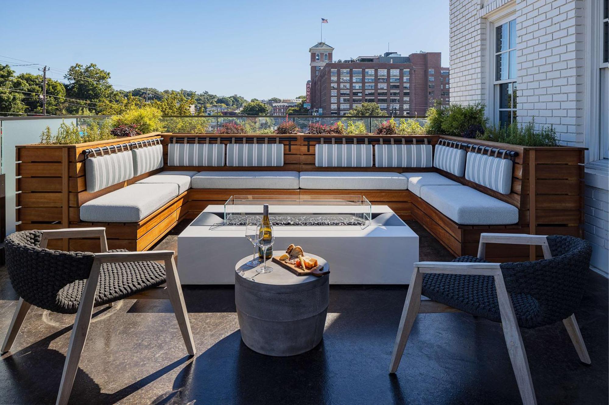 Wylie Hotel Atlanta, Tapestry Collection By Hilton Exterior foto